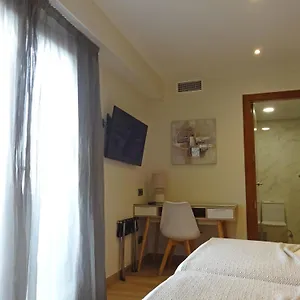 https://lloret.topbarcelonahotels.com